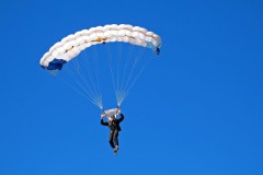 韦斯咸力克强敌显锋芒 铁锤帮新季展露峥嵘